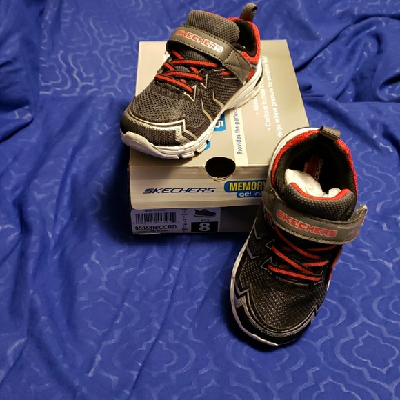 toddler boy skechers shoes